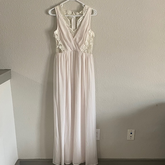 Soieblu Dresses & Skirts - Soieblu Elegant White Lace Dress